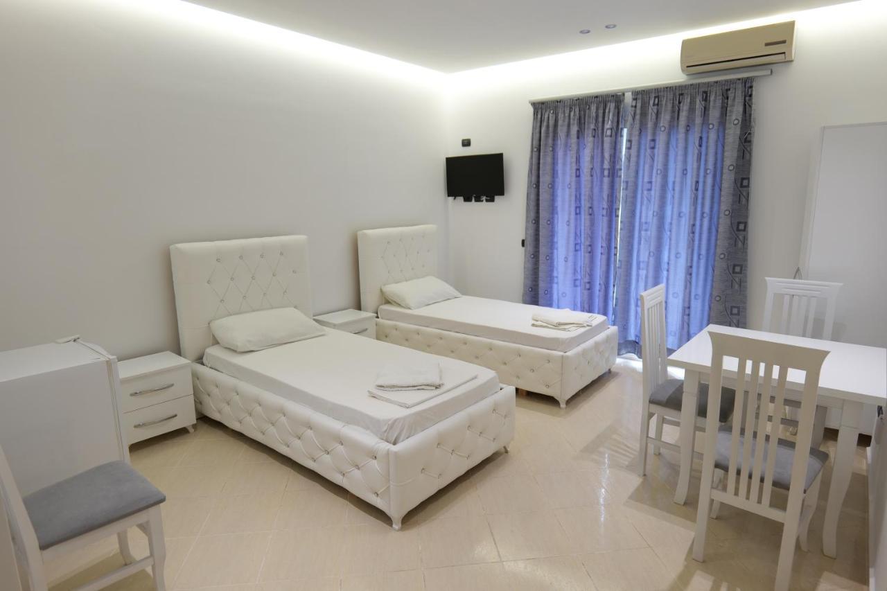Hotel Dior Sarandë 外观 照片