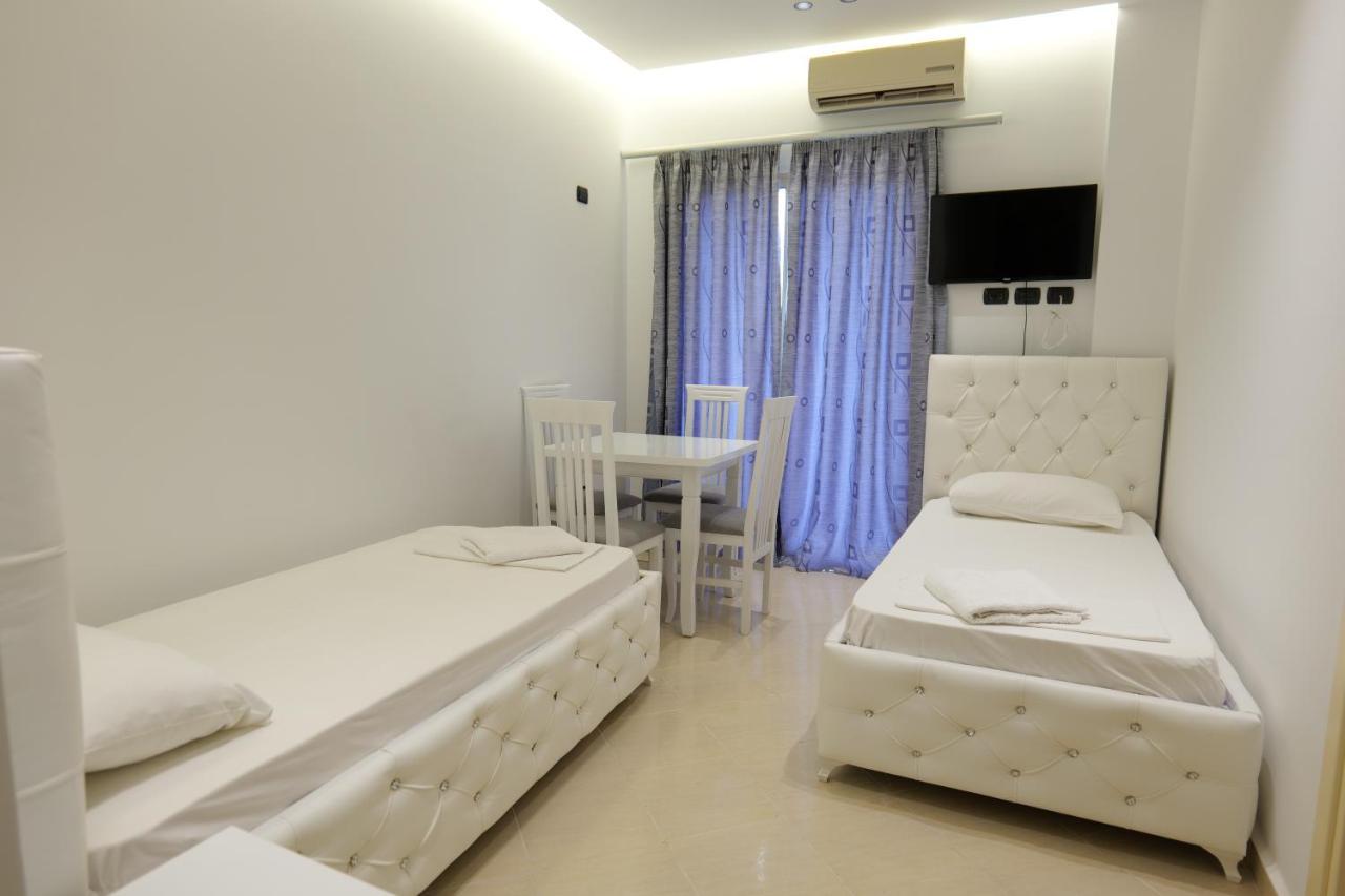 Hotel Dior Sarandë 外观 照片
